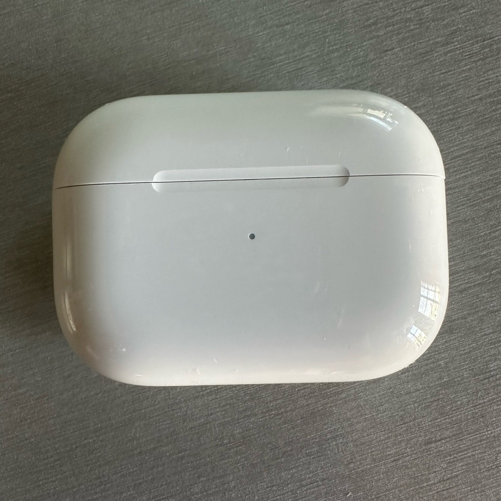 Airpod Pro 2nd Generation Case (no AirPods)